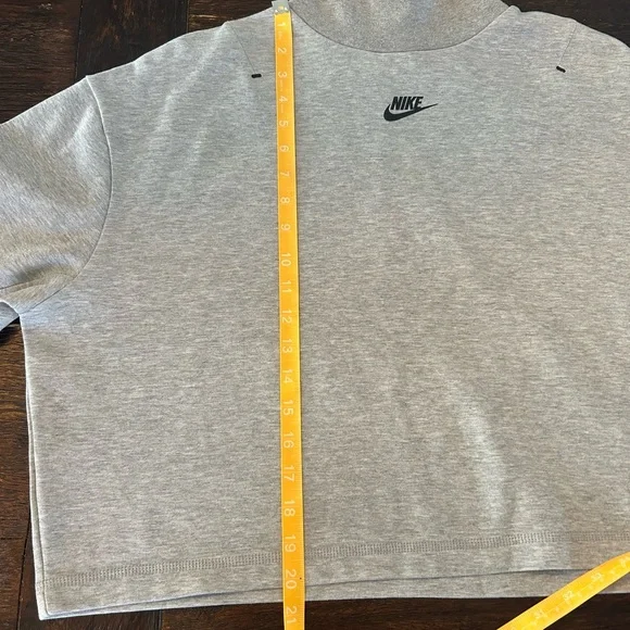 Nike Sportswear Tech Fleece Women's Oversized Turtleneck Sweatshirt - Light Gray - Picture 11 of 15